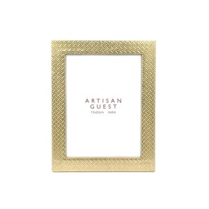 PORTA RETRATO EMOLDURADO 10X15